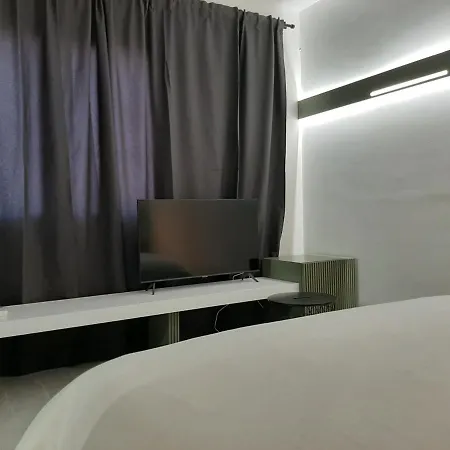 Kore Pensión 3*